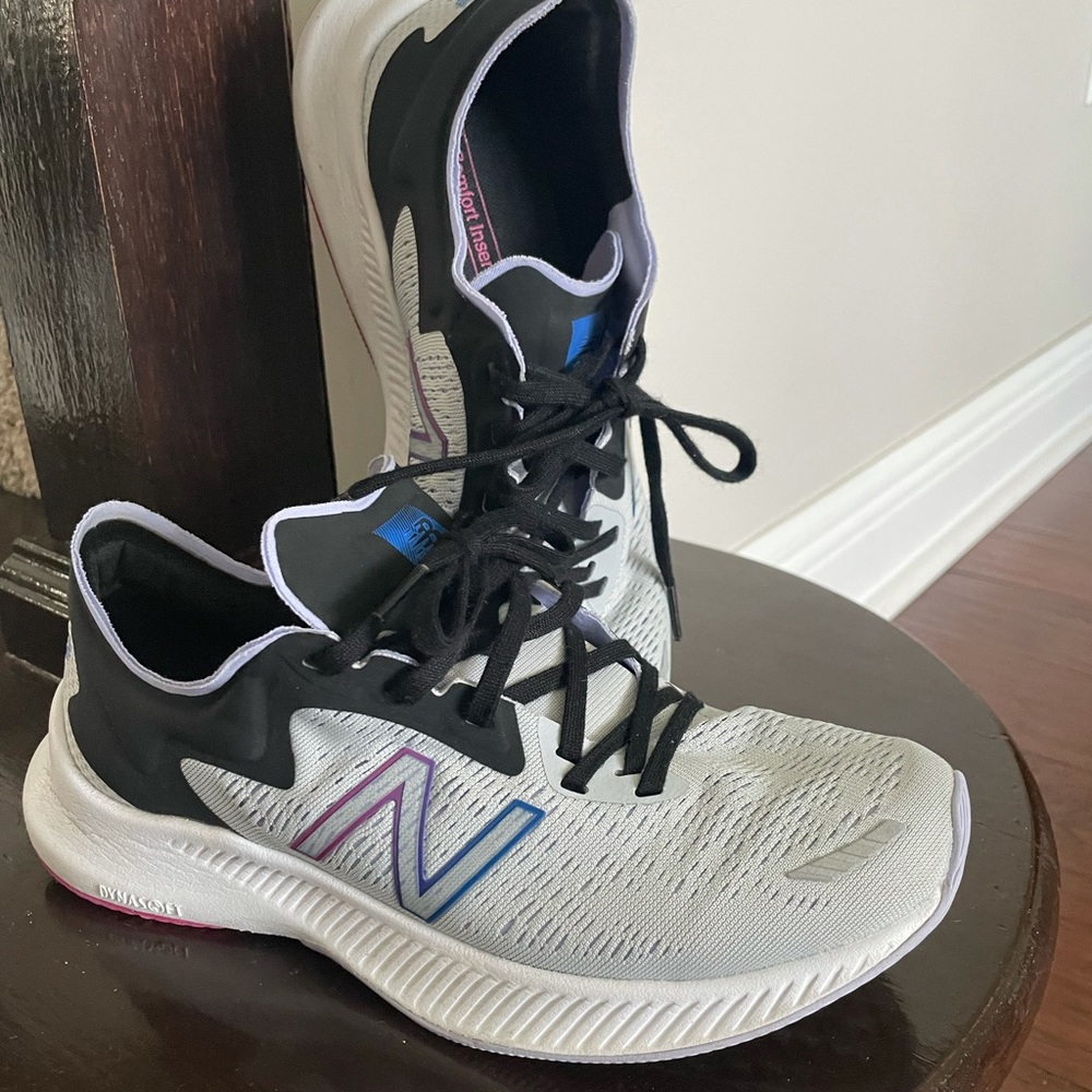 New Balance Pesu Running shoe. Size 7.